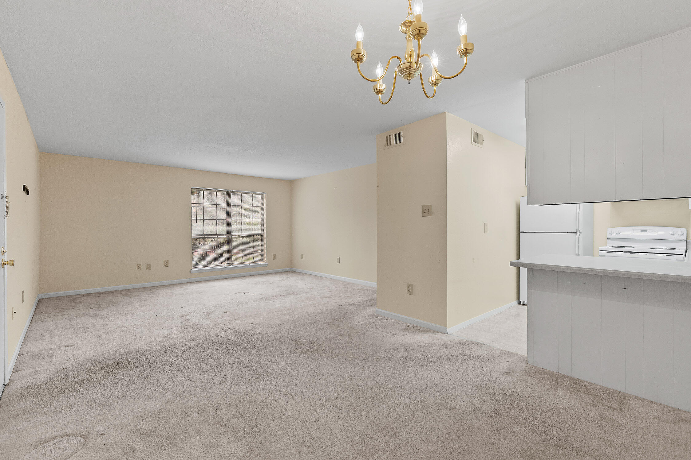 900 Mountain Creek Road, P235