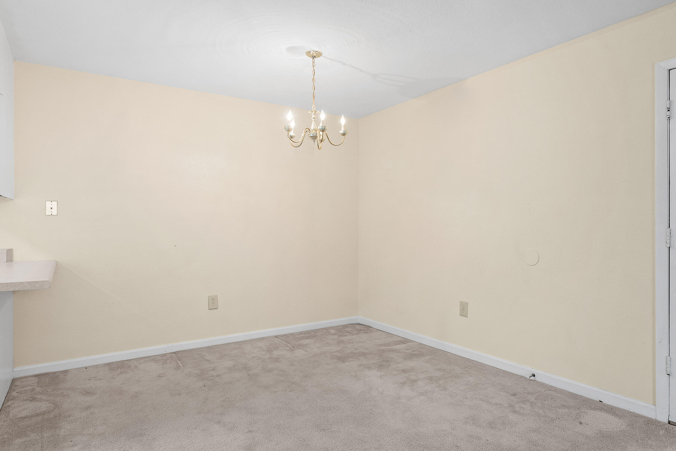 900 Mountain Creek Road, P235