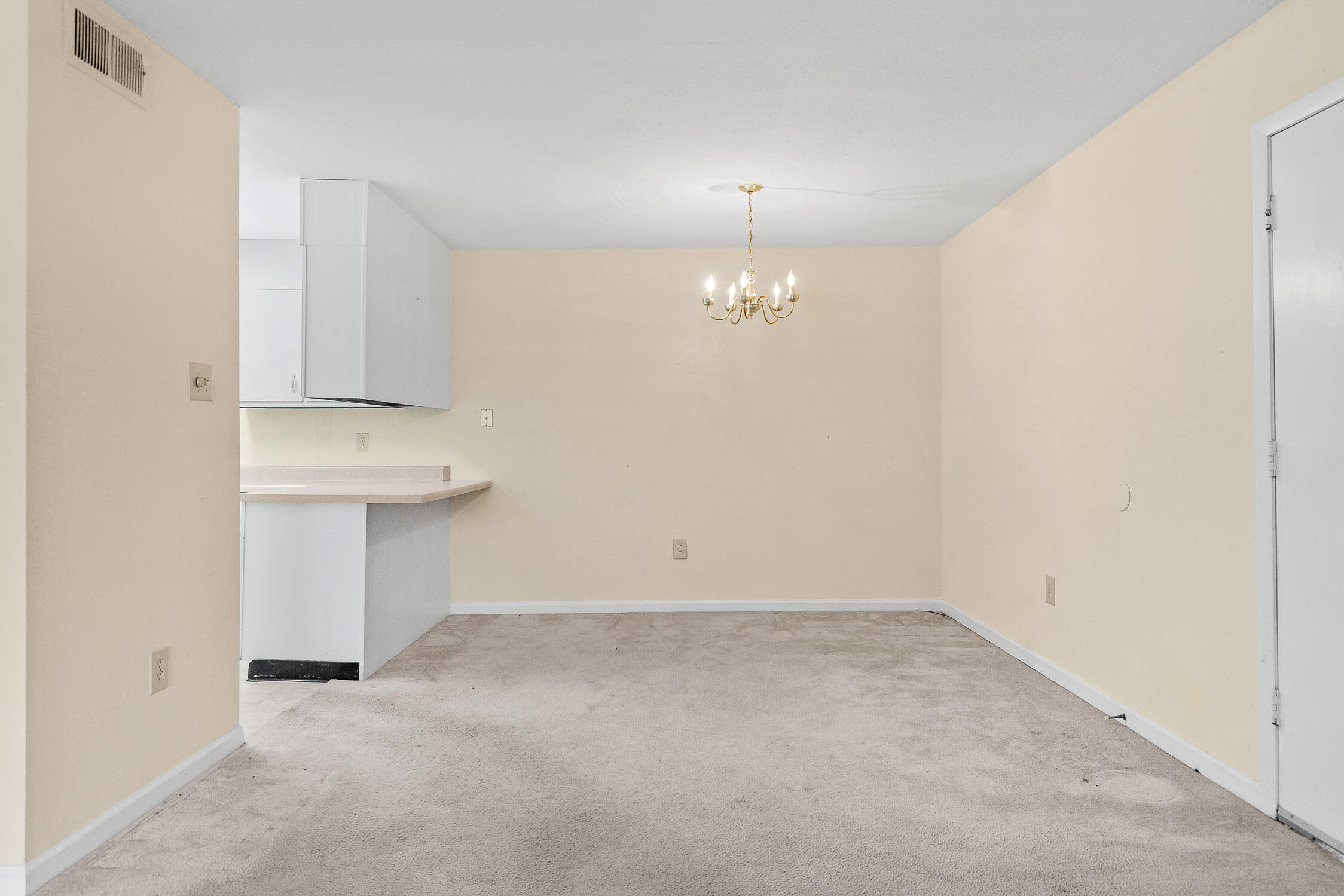 900 Mountain Creek Road, P235