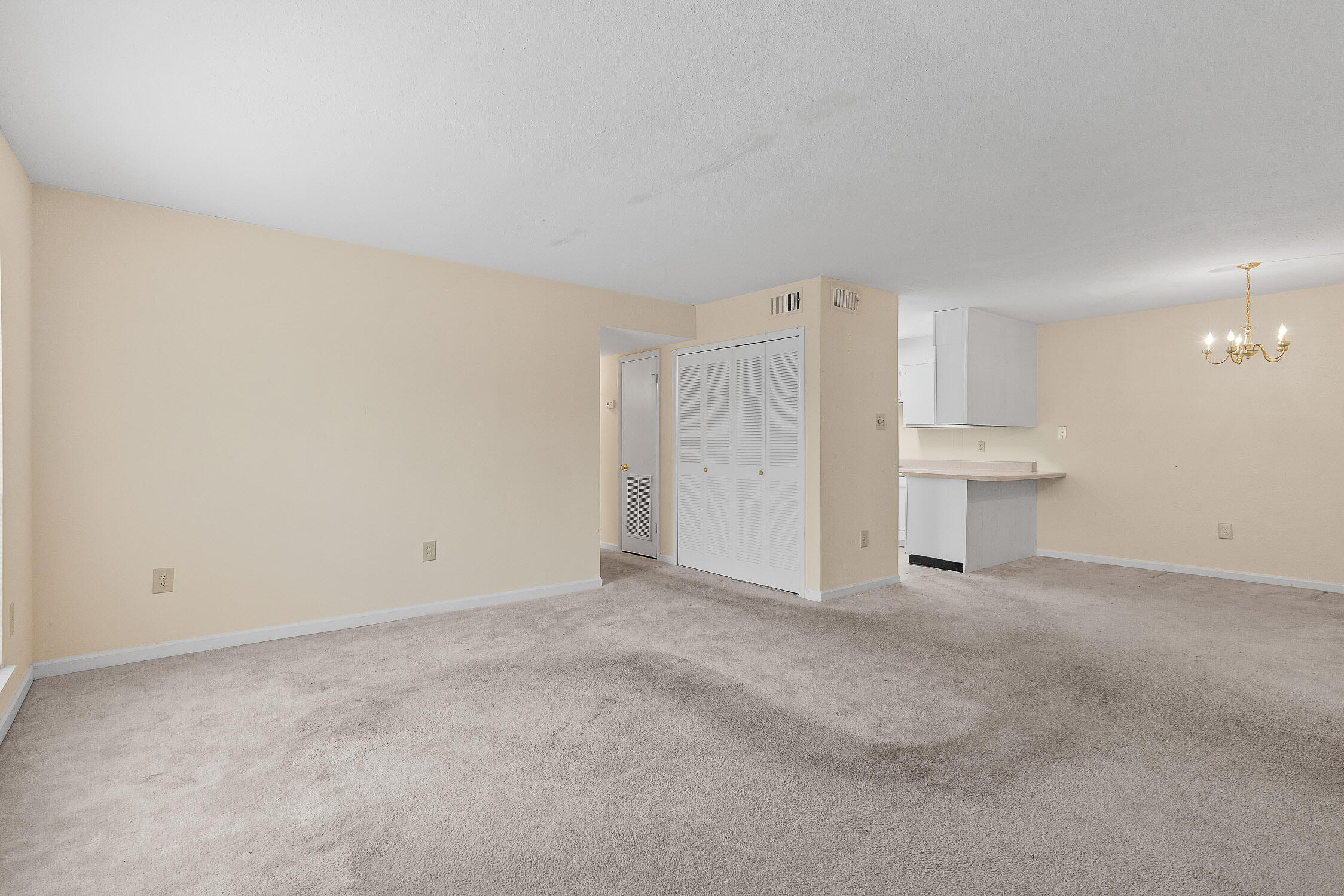 900 Mountain Creek Road, P235