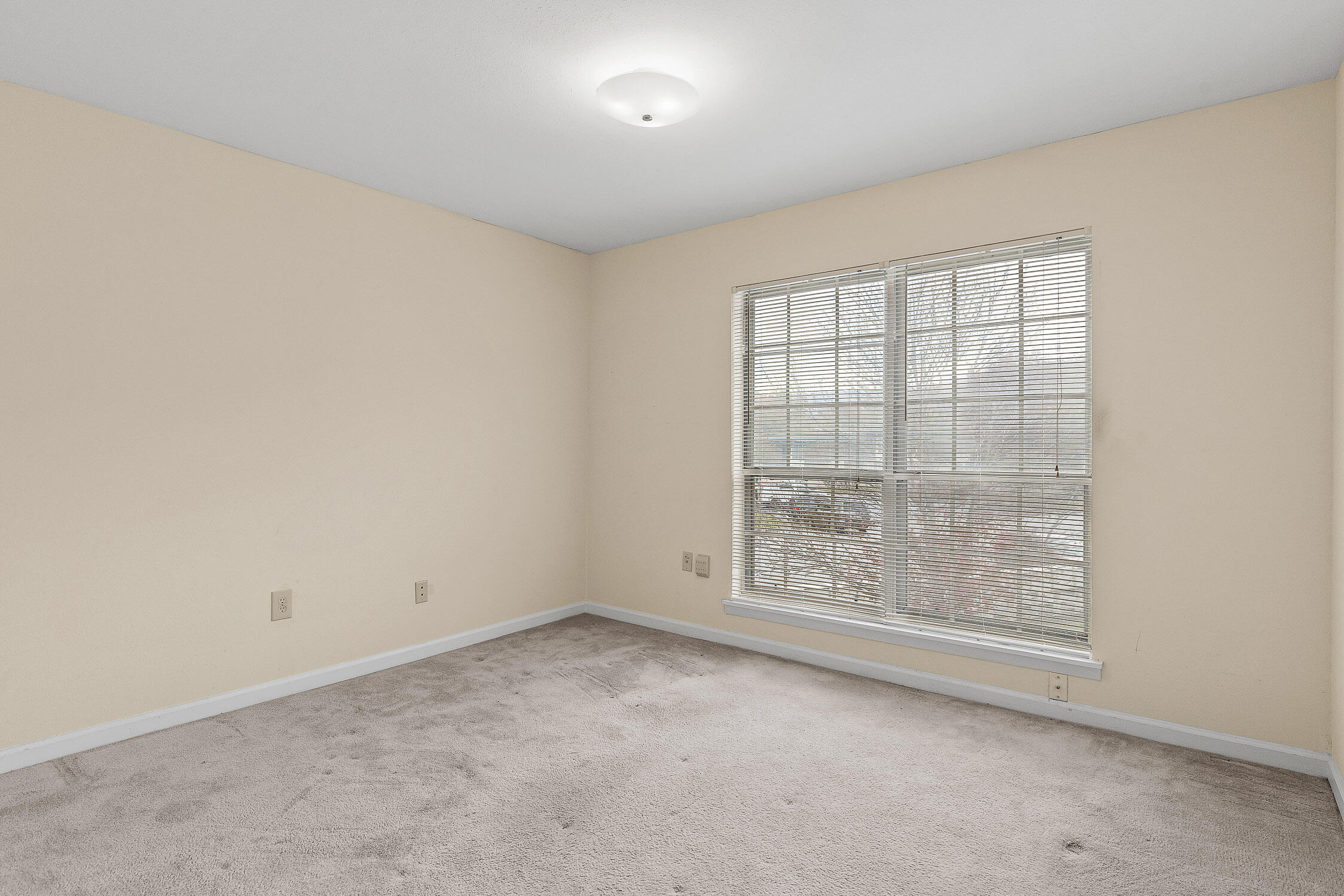 900 Mountain Creek Road, P235