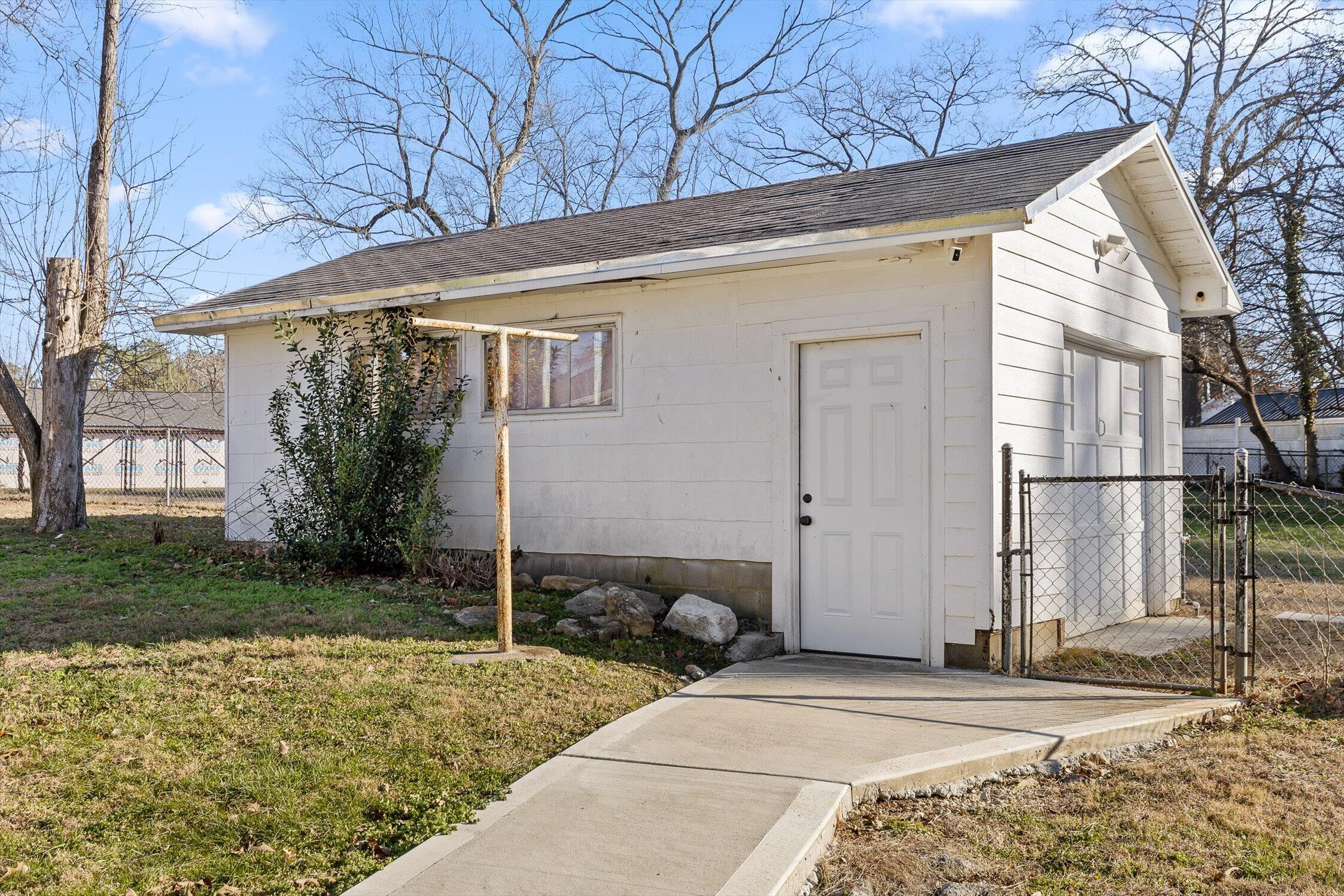 4120 Bonny Oaks Drive