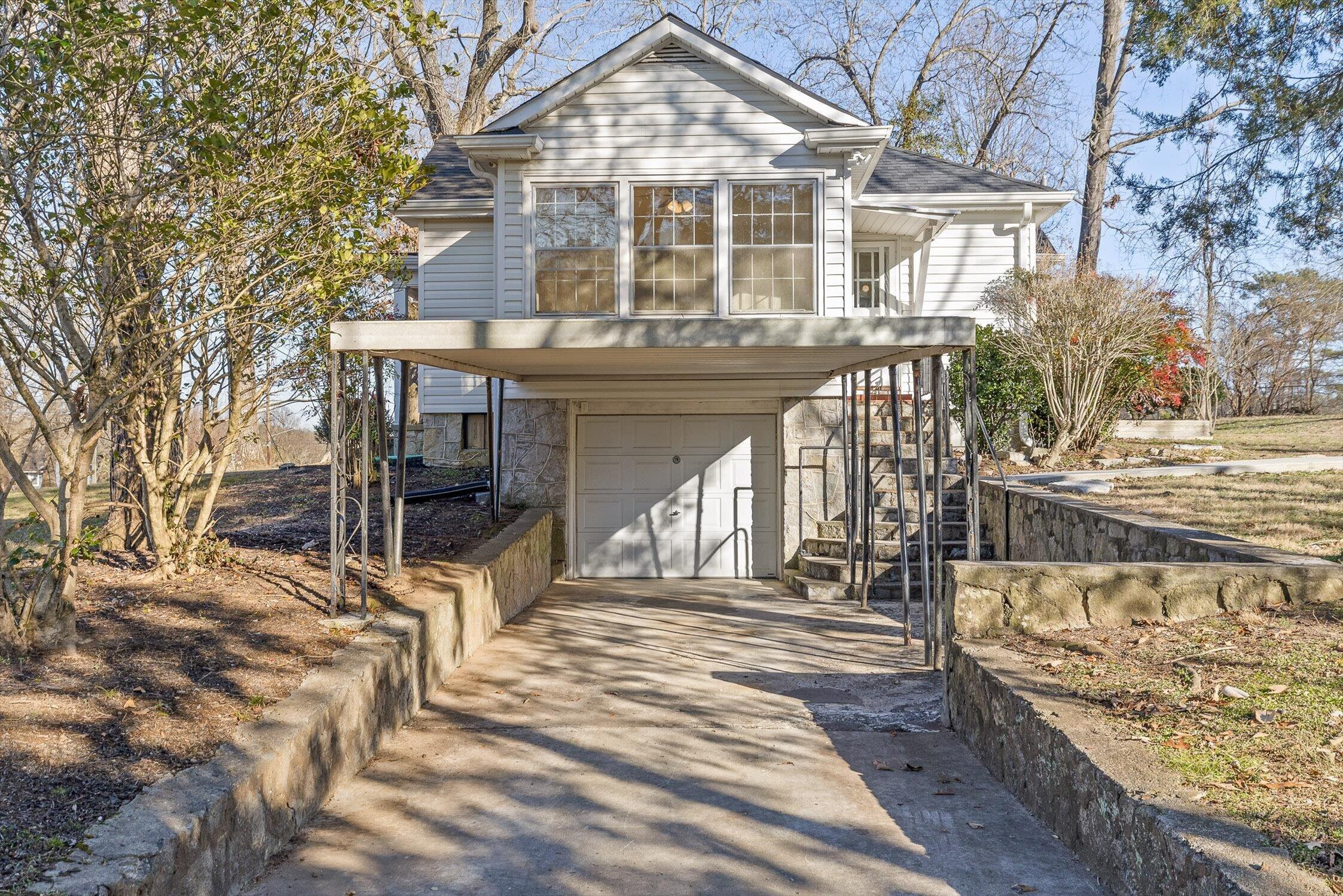 4120 Bonny Oaks Drive