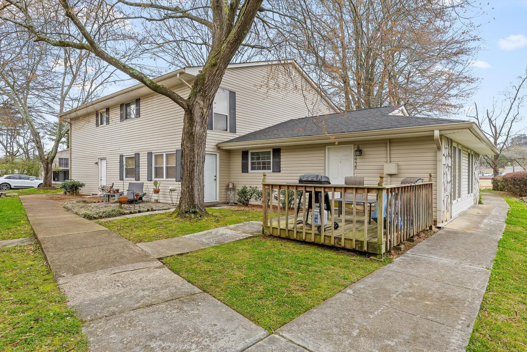 3958 N Quail Lane