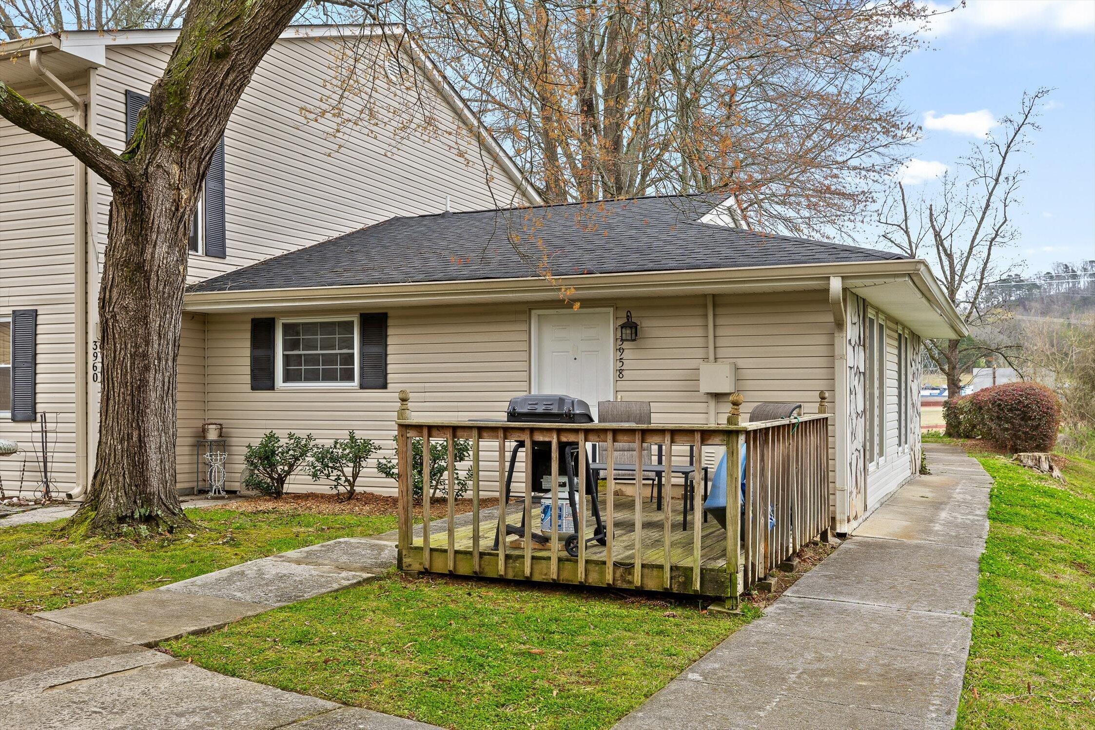 3958 N Quail Lane