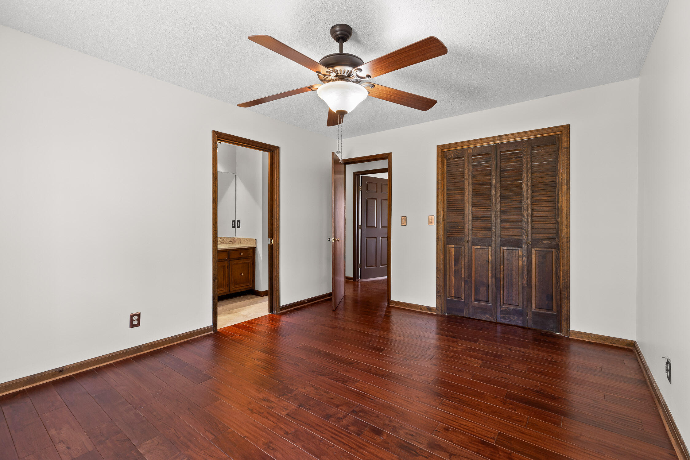 707 Windy Way