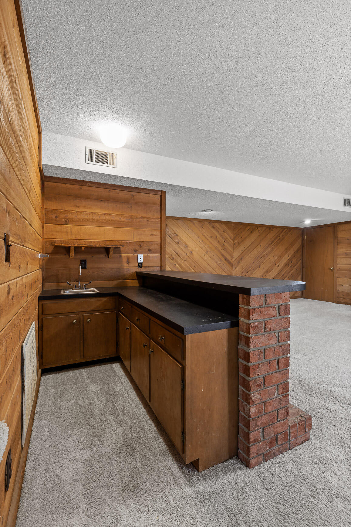 707 Windy Way