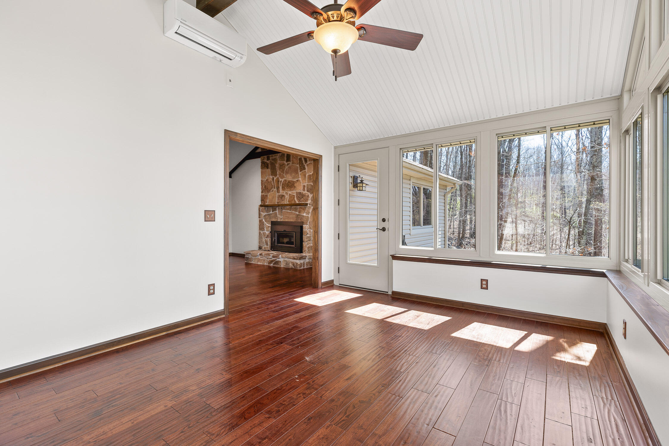 707 Windy Way