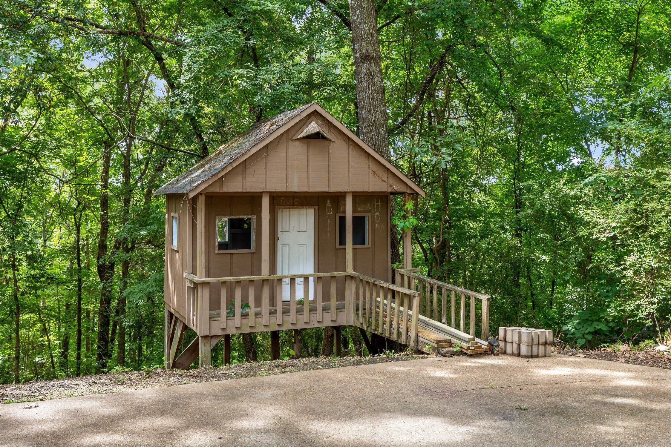 2304 Covey Lane