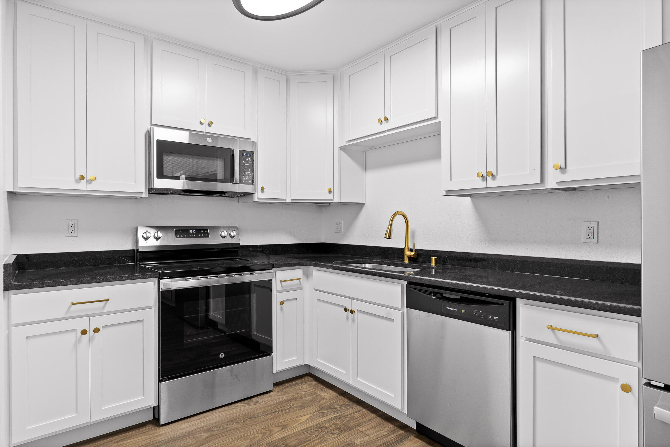 900 Mountain Creek Road, P235