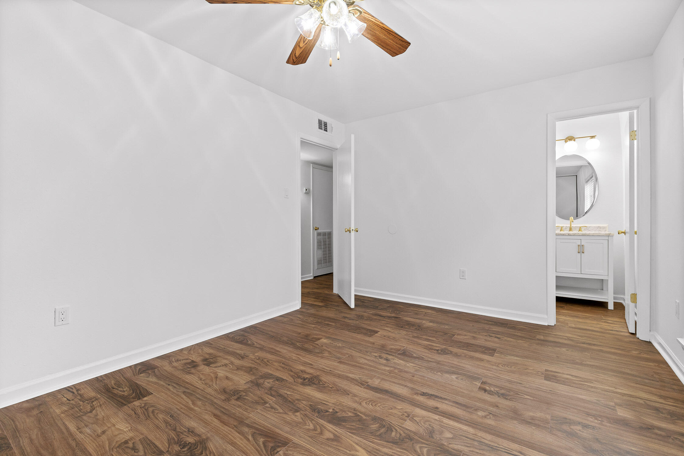 900 Mountain Creek Road, P235
