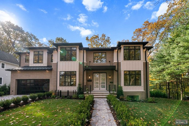 73 Ross Avenue