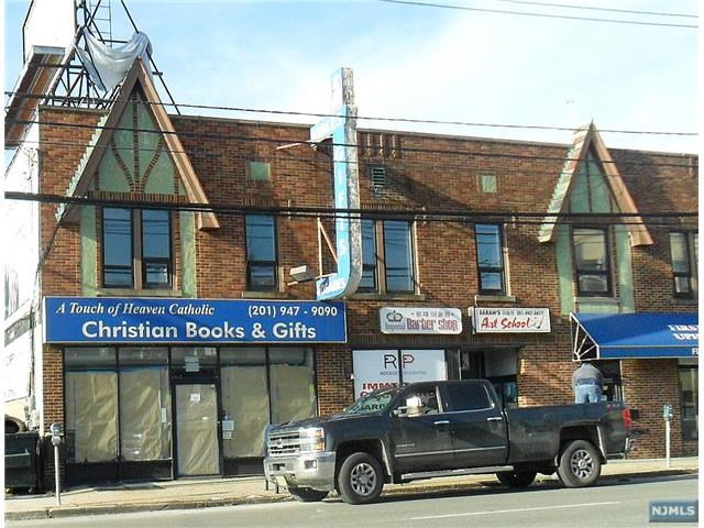 2427 Lemoine Avenue A