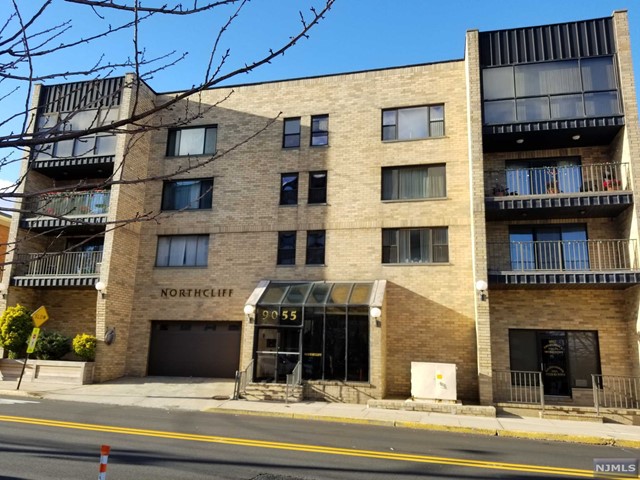 9055 Palisade Avenue 43