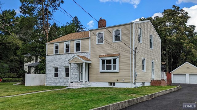 255 East Forest Avenue