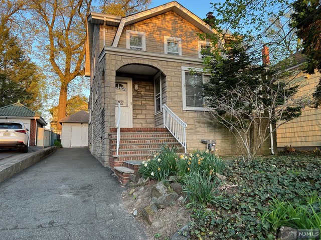 1018 Bergen Boulevard