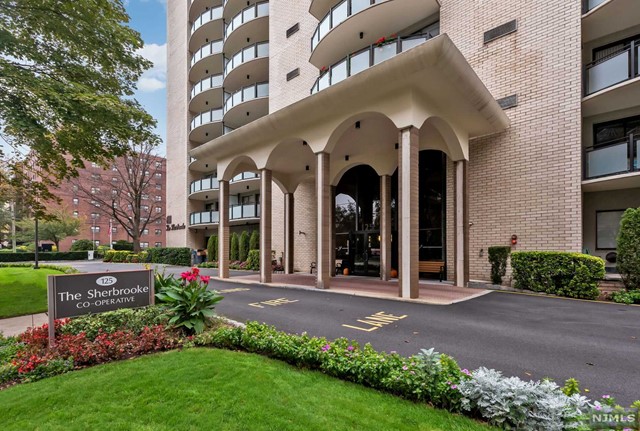 125 Prospect Avenue 18E