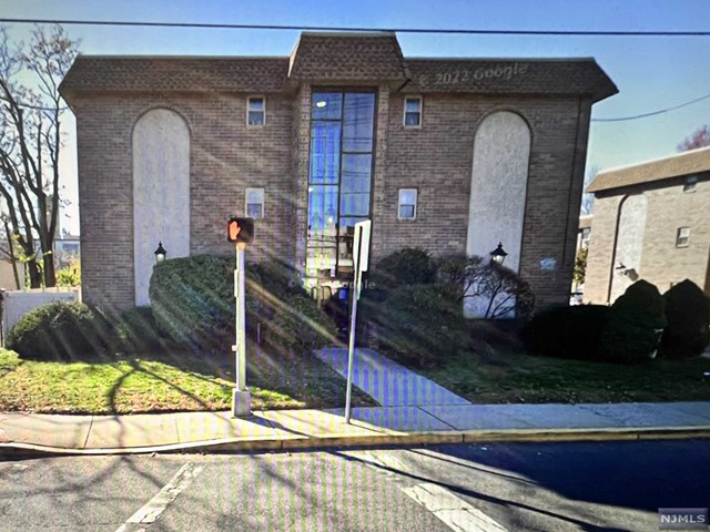 205 Bergen Turnpike 2J