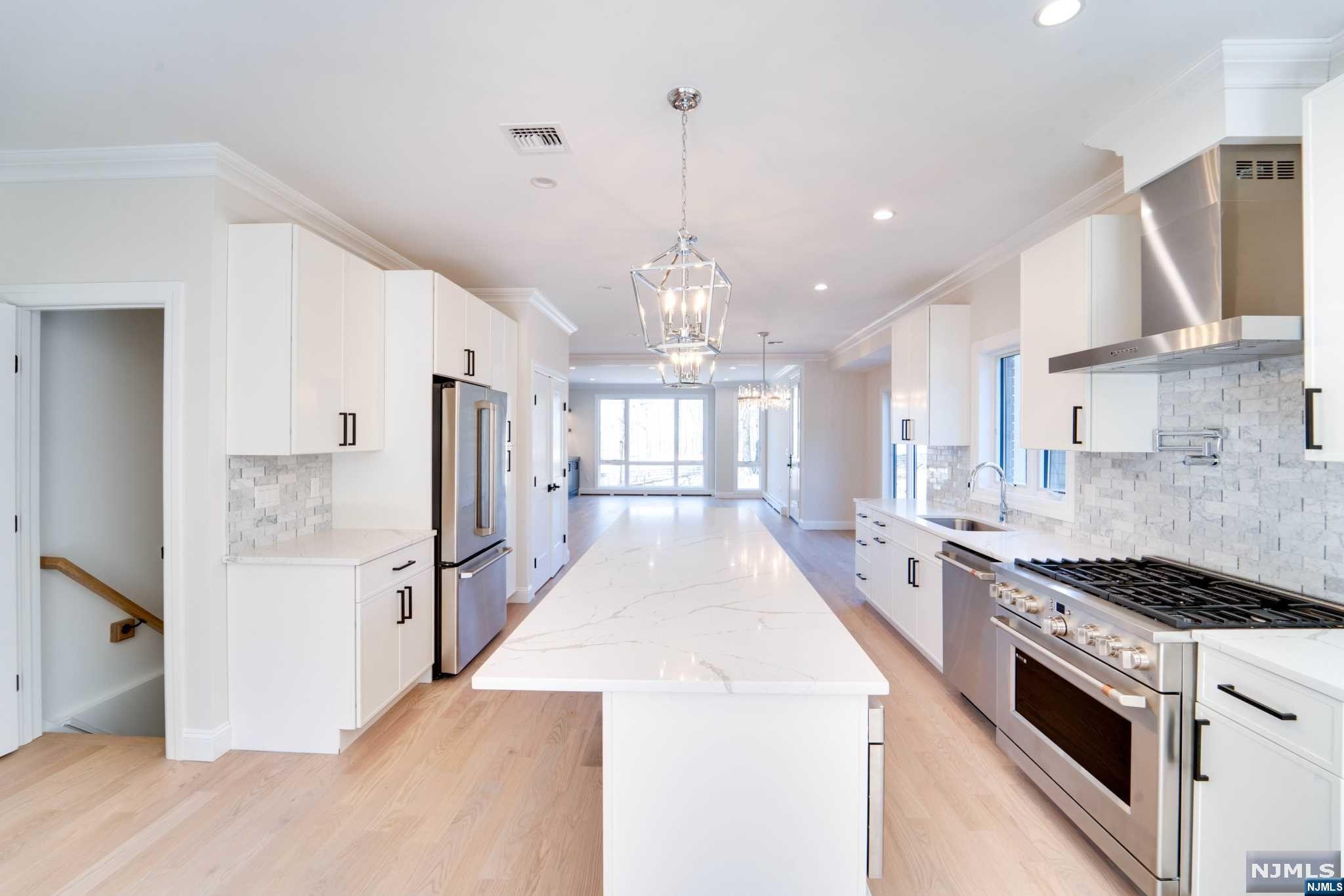 462 6th Street A