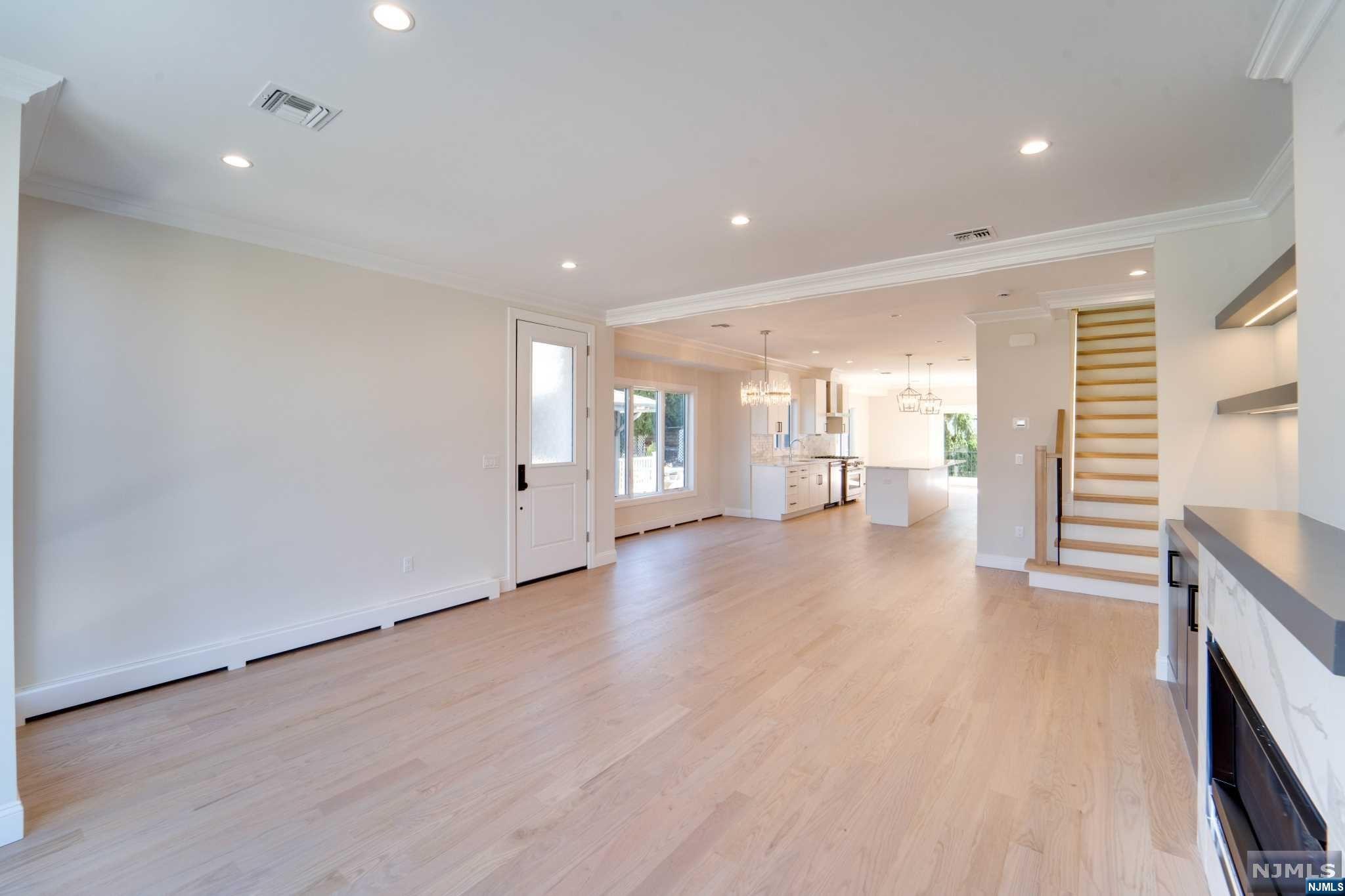 462 6th Street A