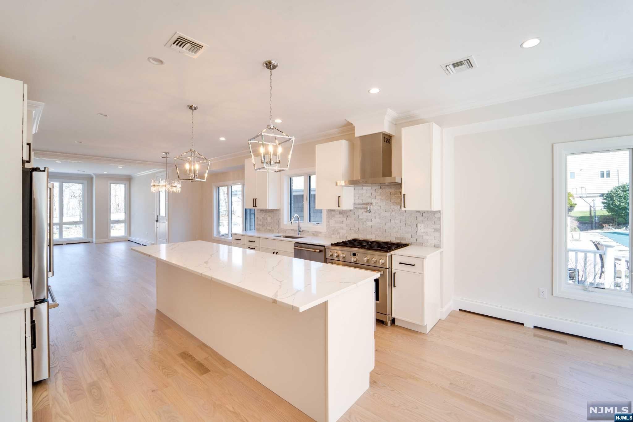 462 6th Street A
