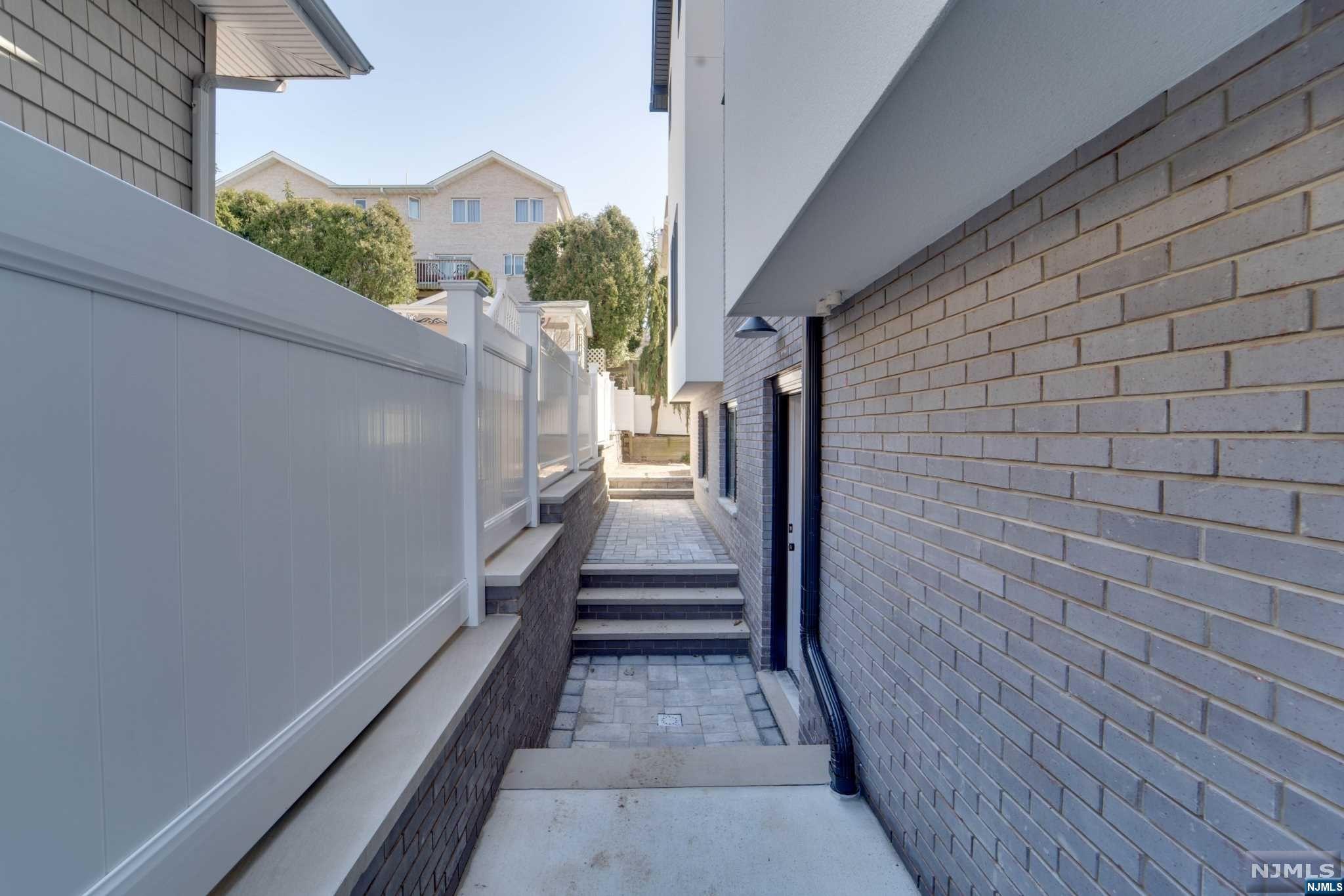 462 6th Street A