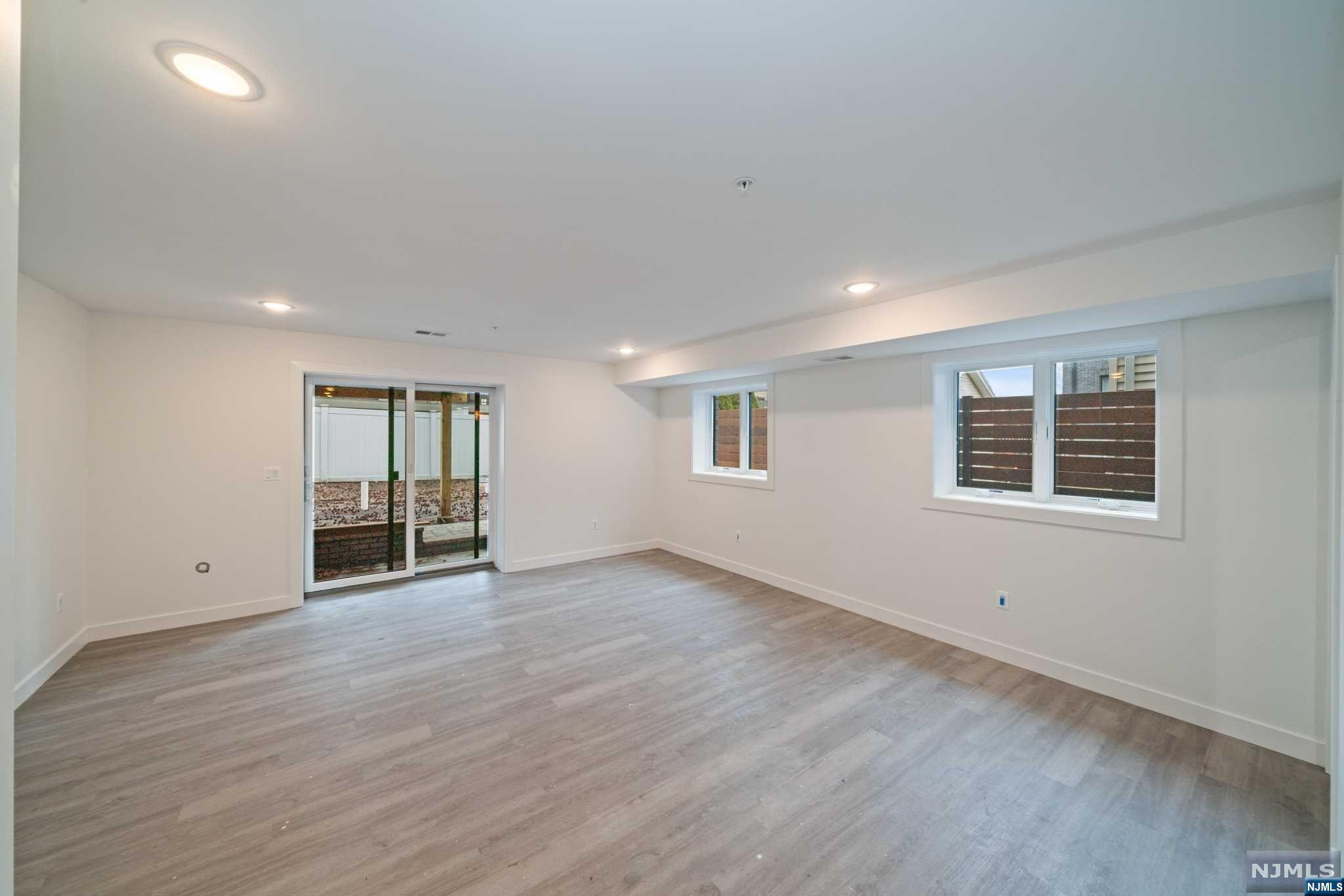 83 Crescent Avenue A