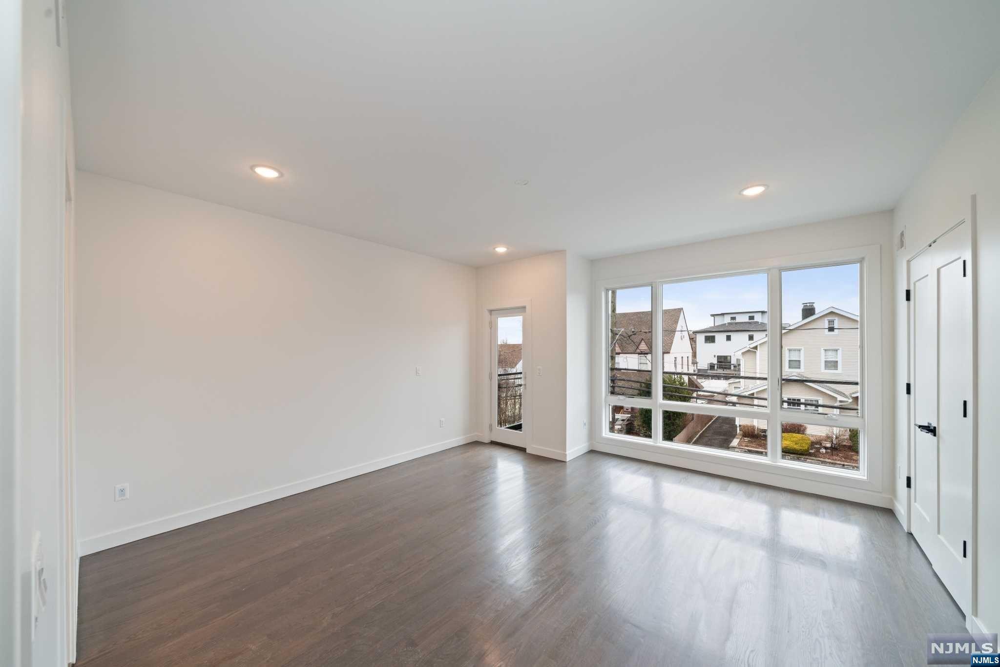 83 Crescent Avenue A