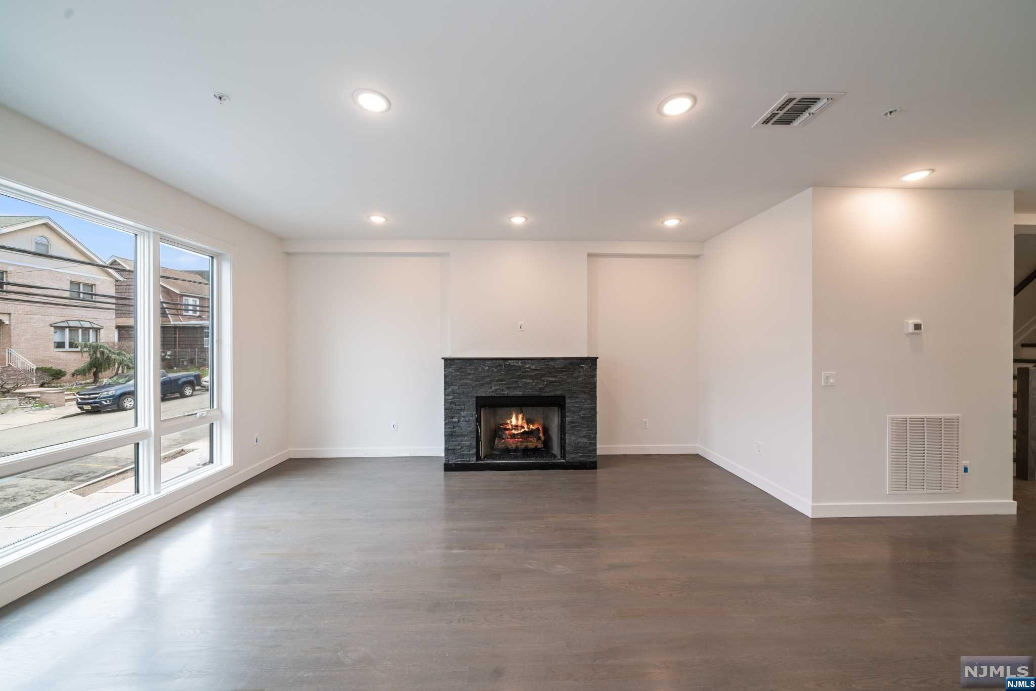 83 Crescent Avenue A