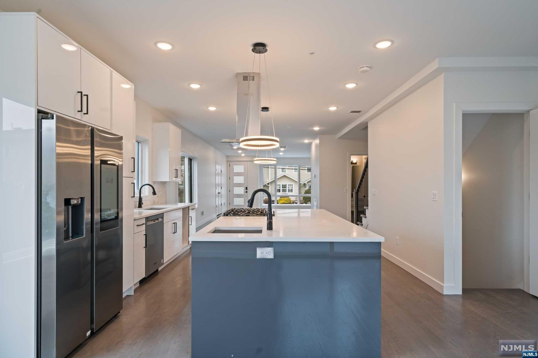 83 Crescent Avenue A