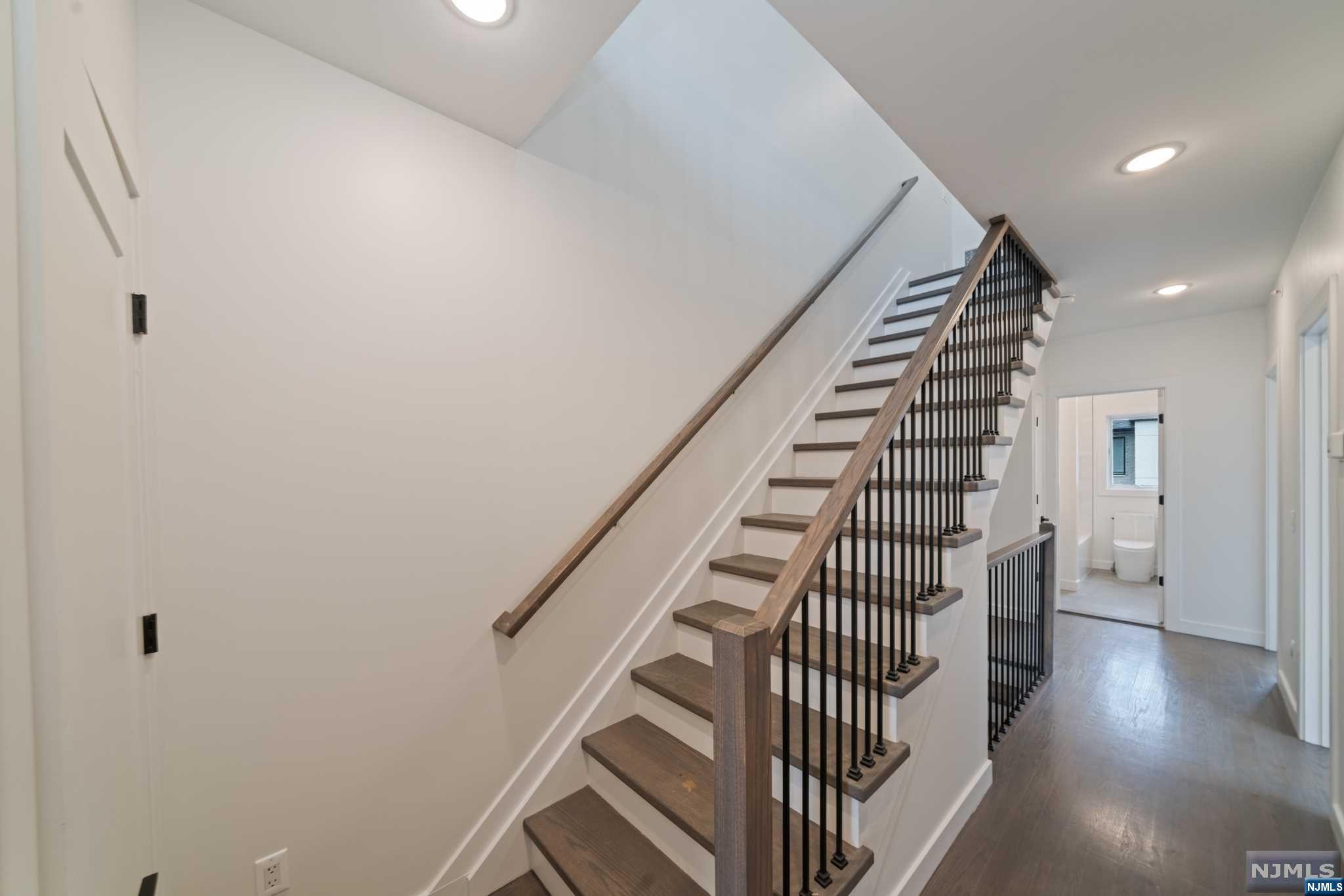 83 Crescent Avenue A