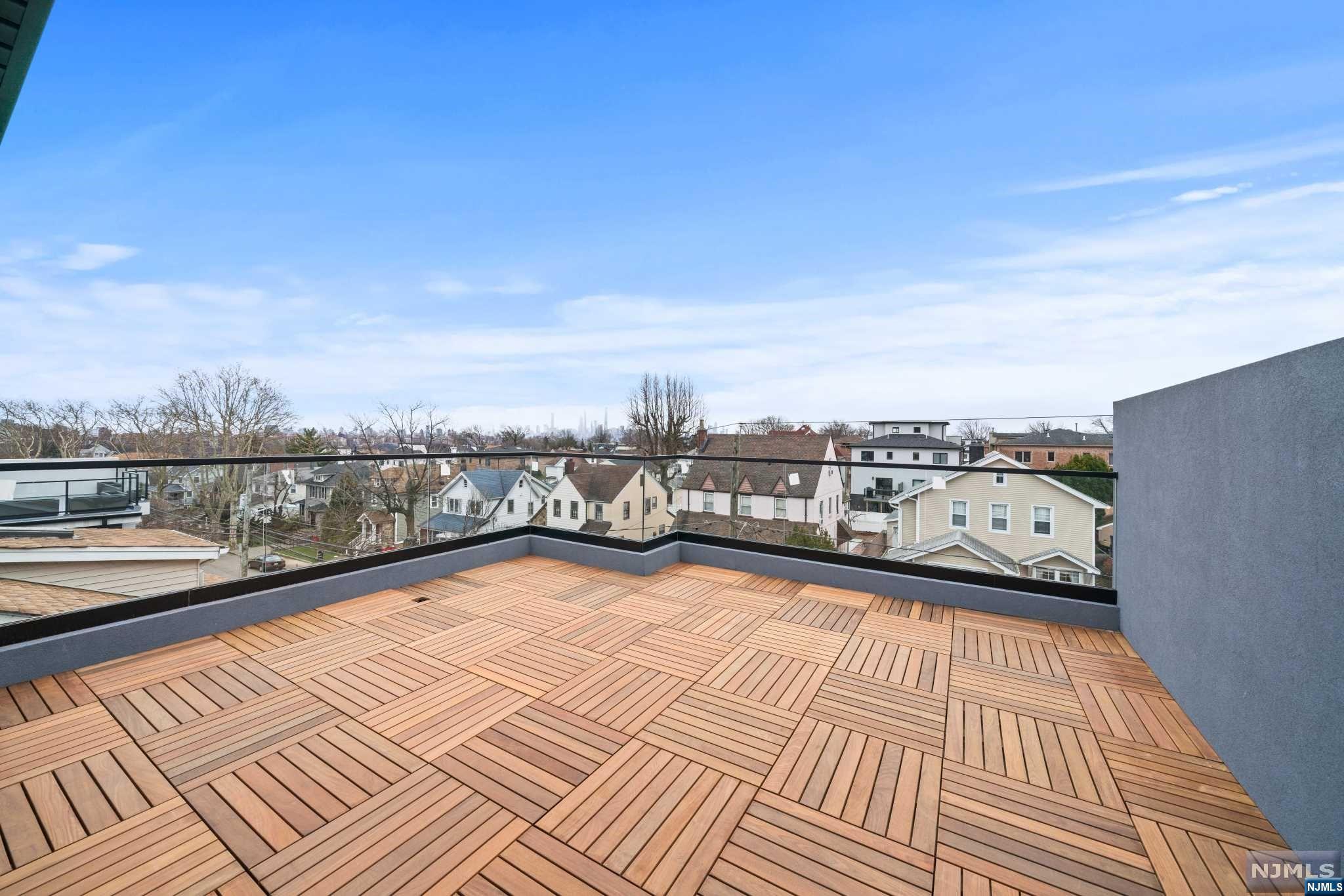 83 Crescent Avenue A