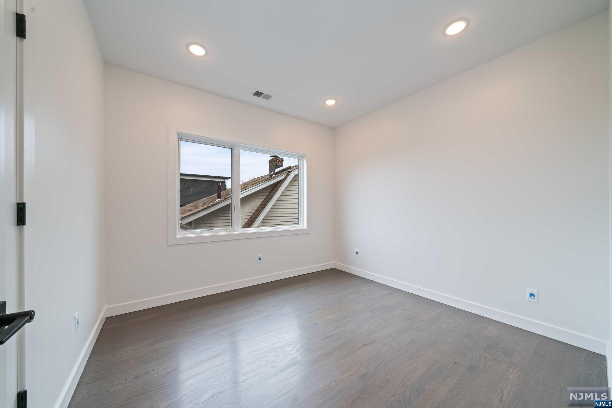 83 Crescent Avenue A