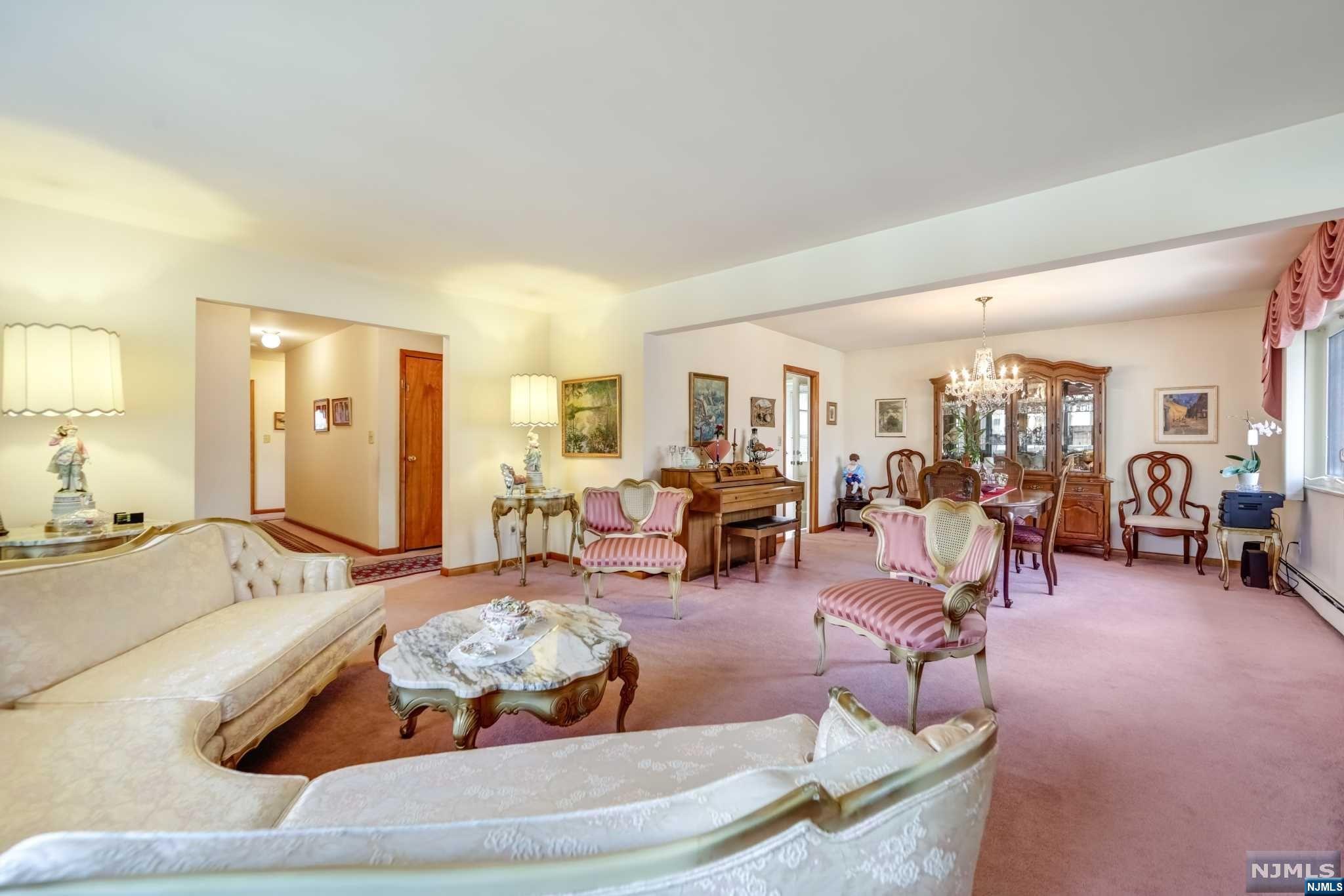 470 Palisades Boulevard