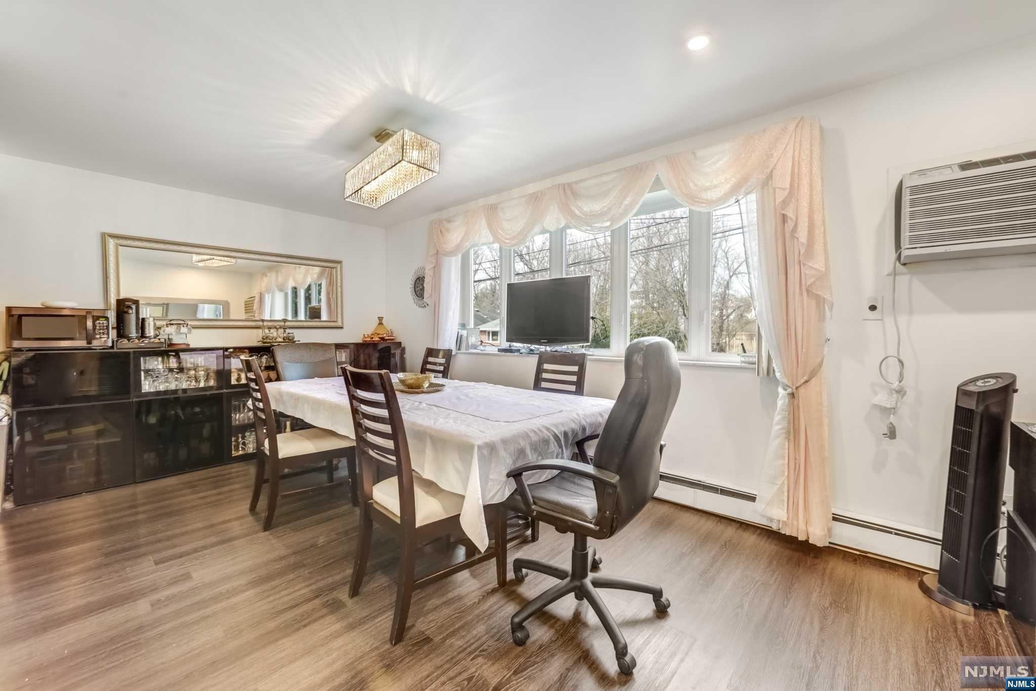 470 Palisades Boulevard