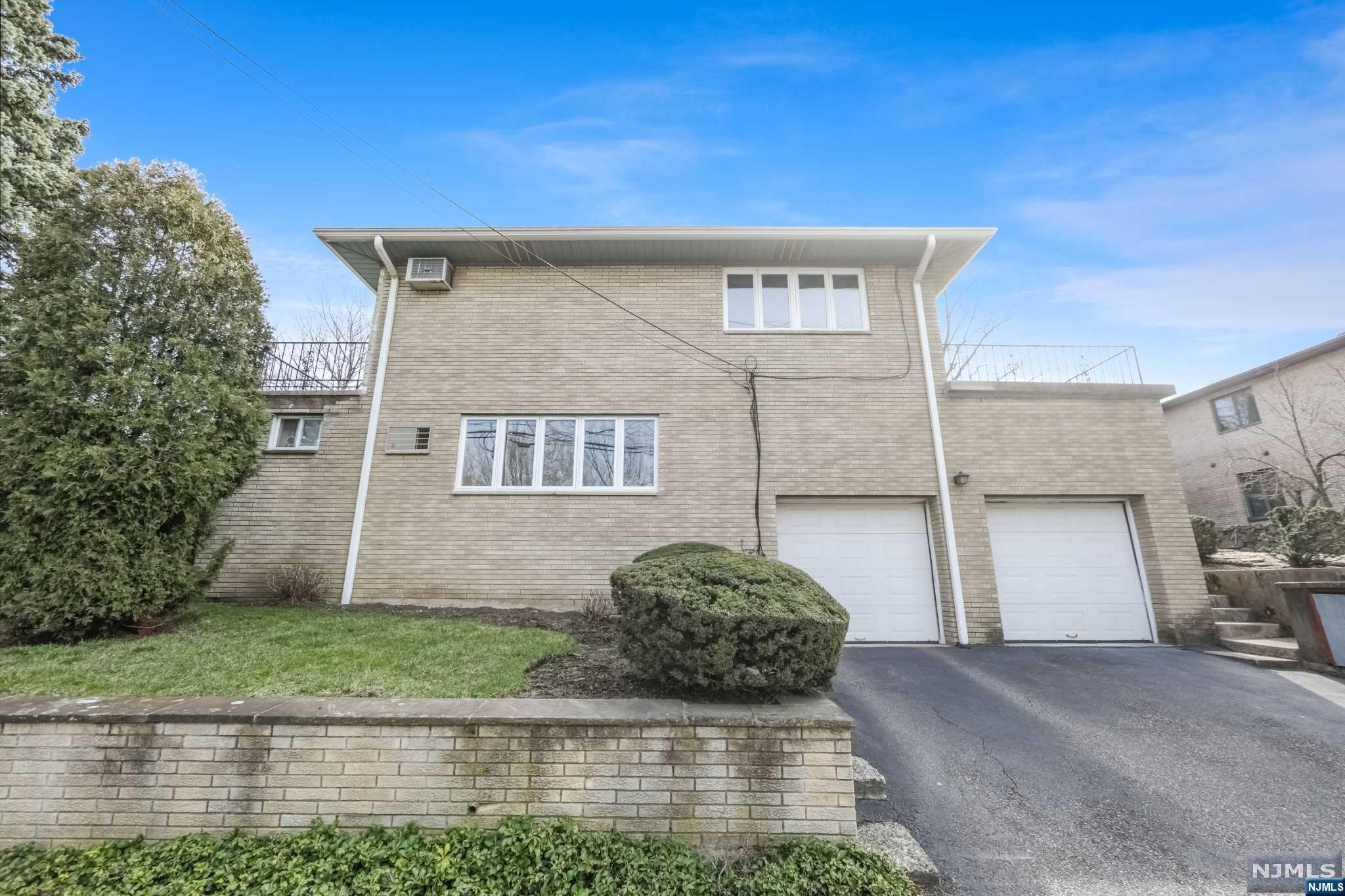 470 Palisades Boulevard