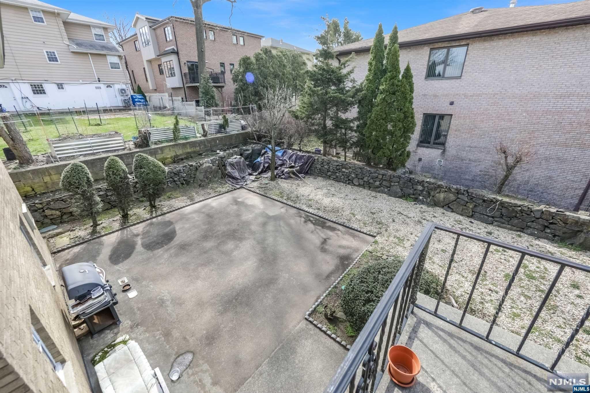 470 Palisades Boulevard
