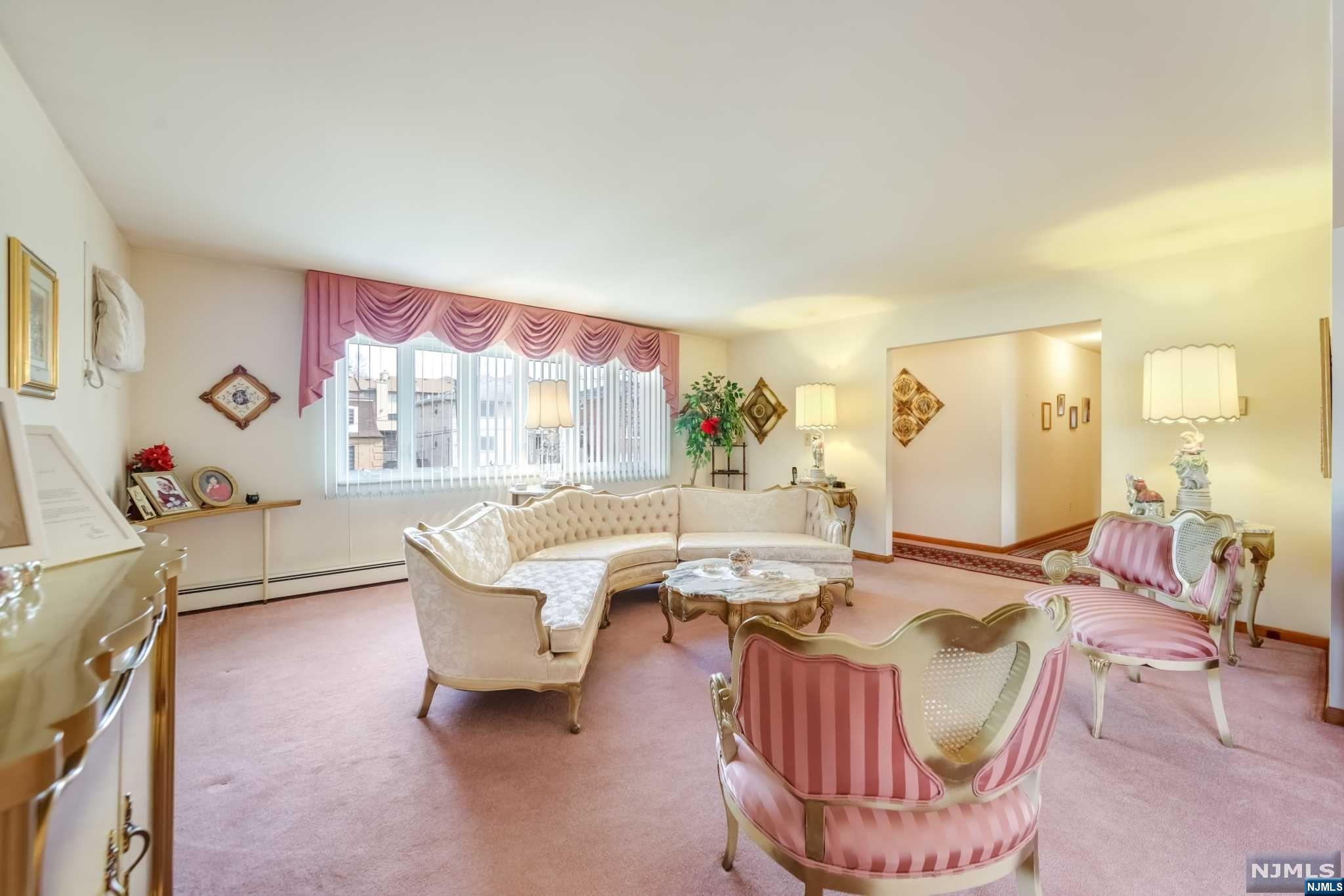 470 Palisades Boulevard