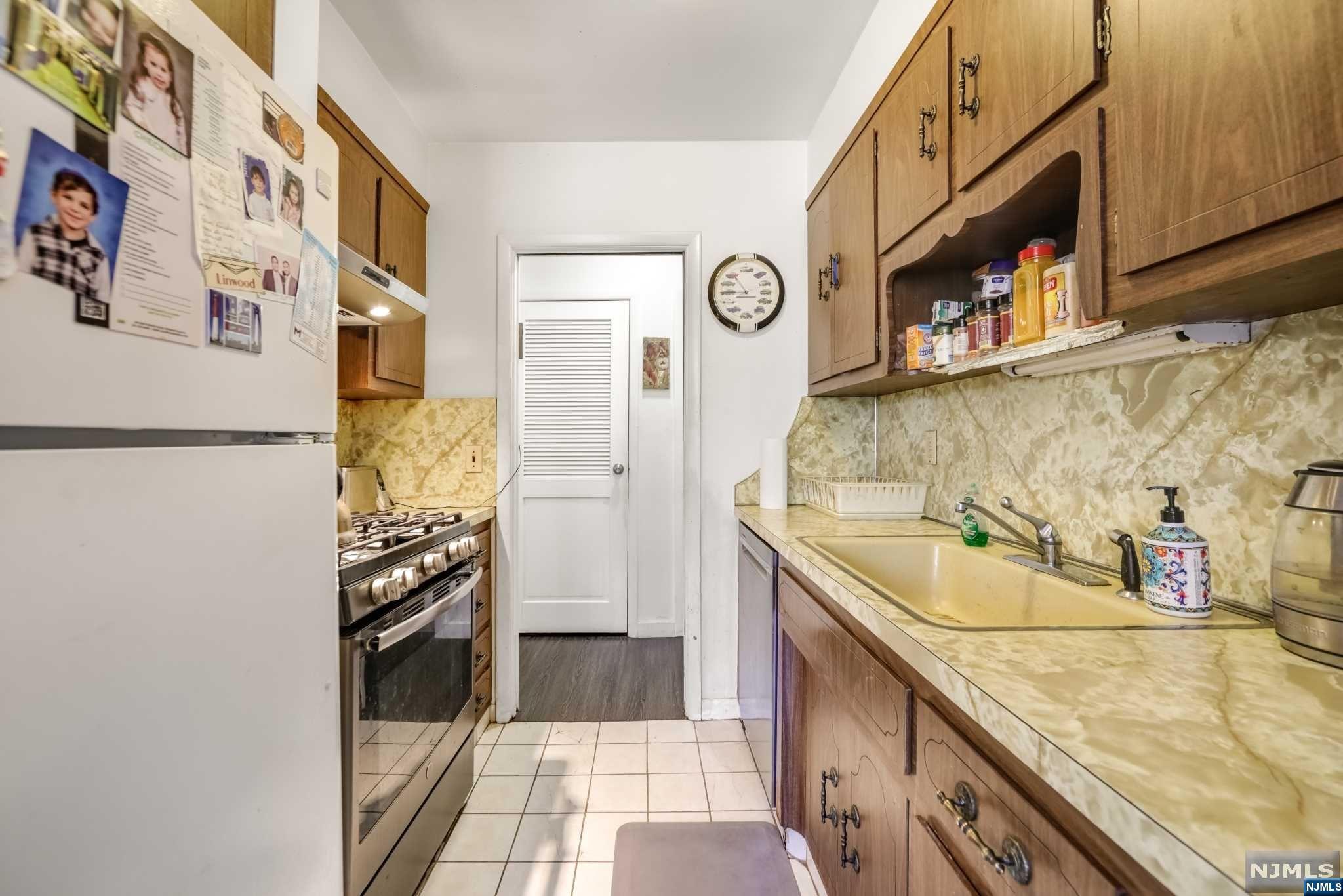 470 Palisades Boulevard