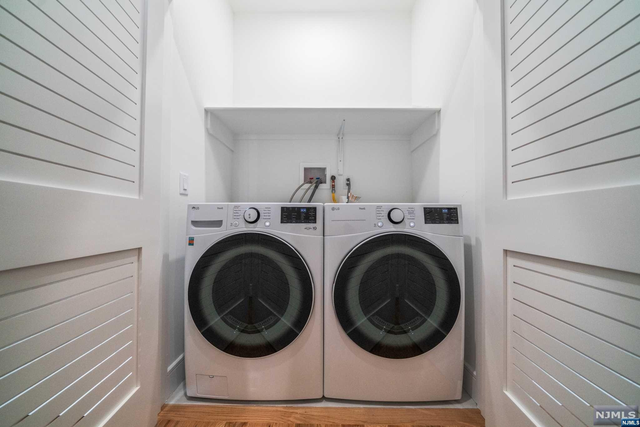 319 8th Street 1