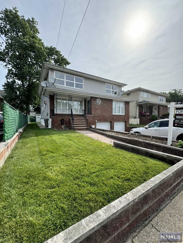 769 Edgewater Avenue