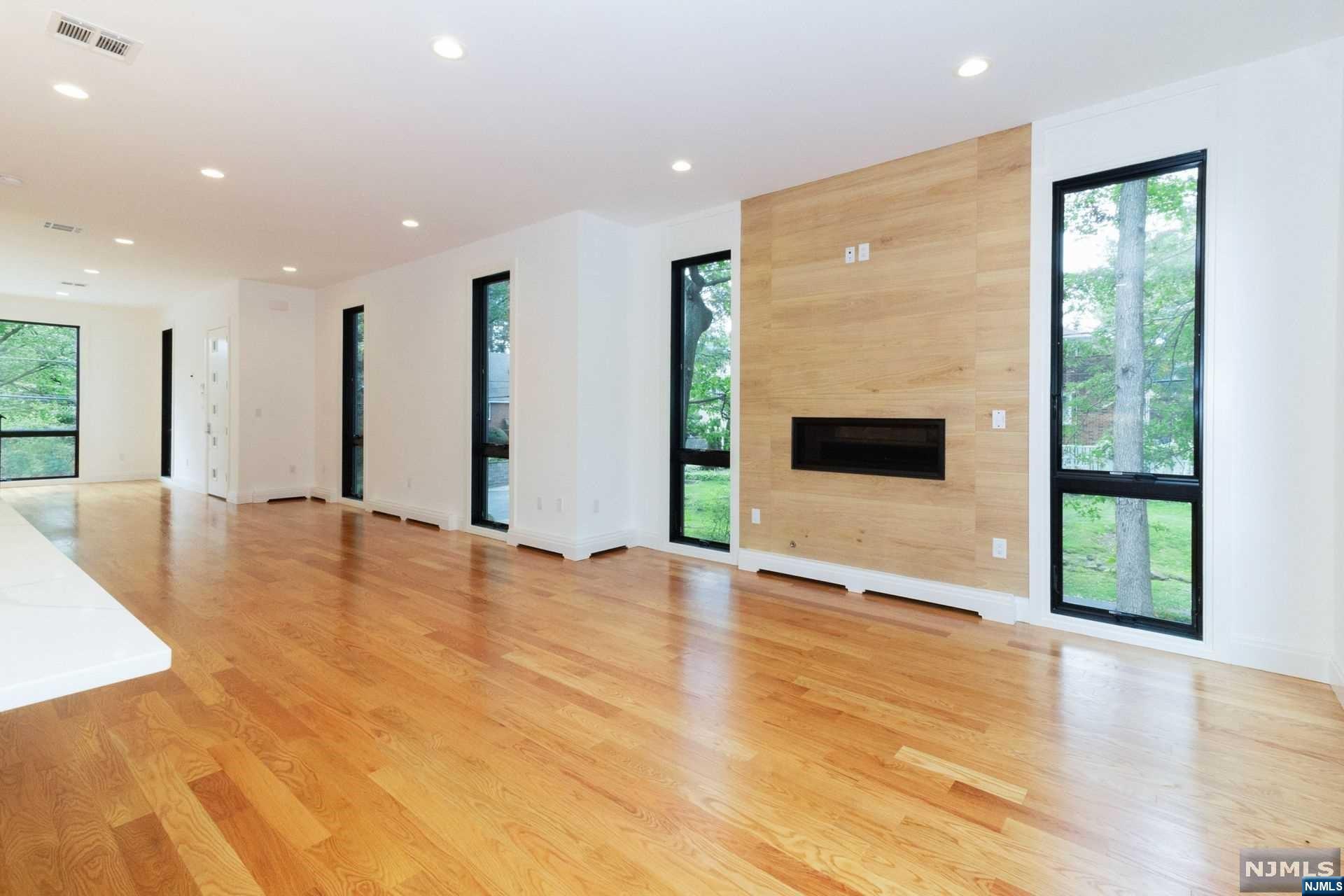 285 Slocum Way