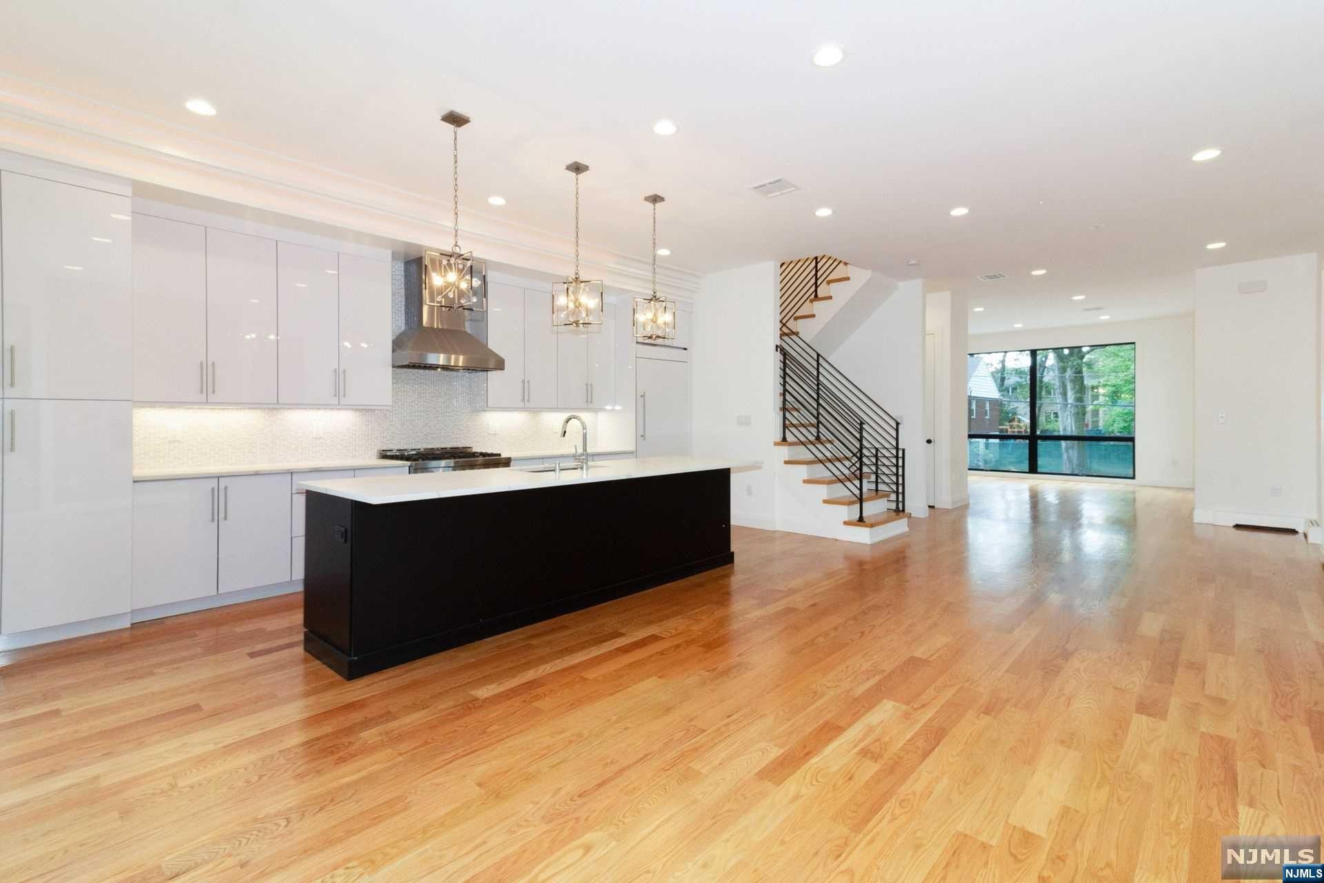 285 Slocum Way
