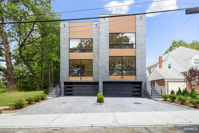 285 Slocum Way
