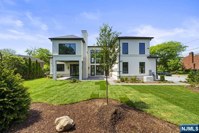 15 Loretta Court