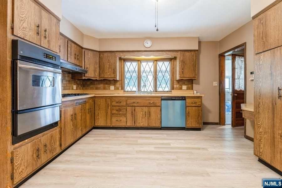 187 Saddle River Road