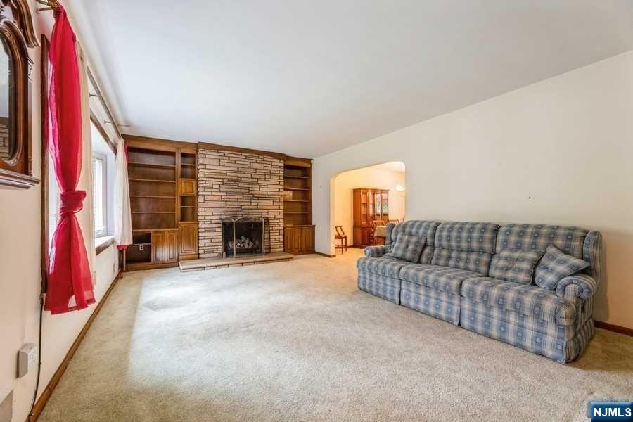 187 Saddle River Road