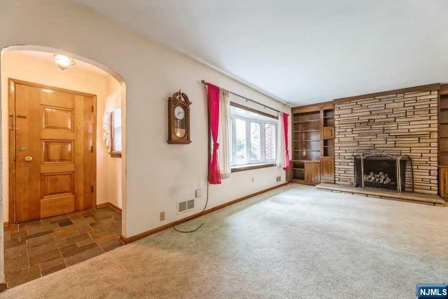 187 Saddle River Road