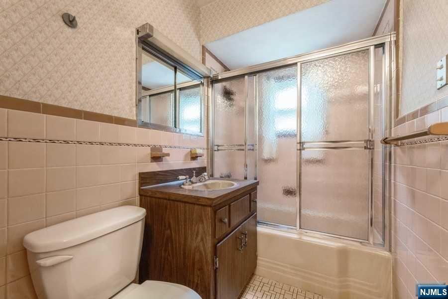 187 Saddle River Road