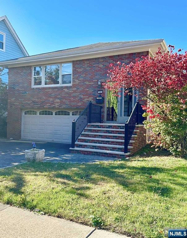 242 Warren Avenue UPPER